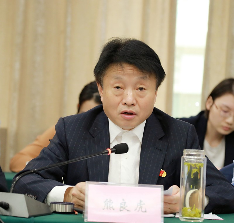 熊良虎出席2019陕西生态农业发展钻研会