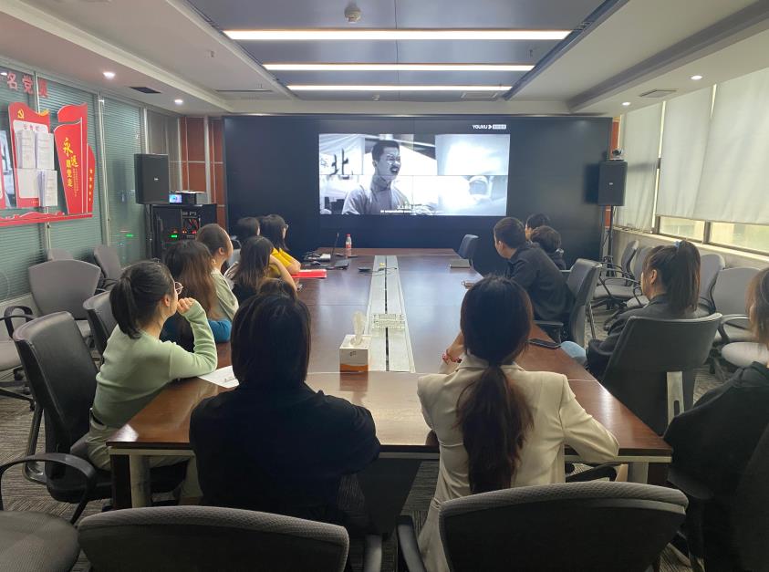 水环境公司团支部发展“请党安心，强国有我”主题团日活动