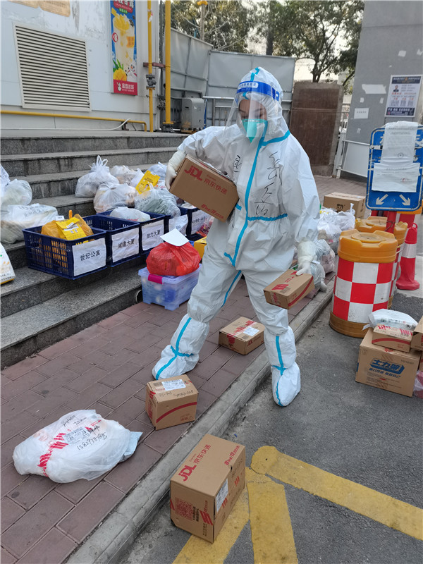 华商网｜“作为一名老兵，就要为人民服务！”K8凯发集团退役武士的糜家桥战“疫”